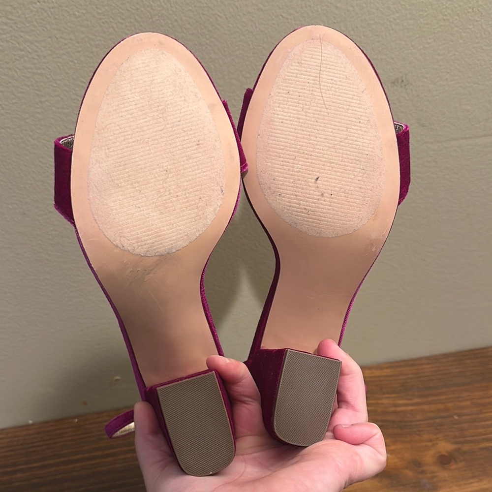 Like New! Lily Pulitzer Sz 9 - Elegant Velvet Ankle Strap Heels - Pink Fuchsia - Picture 5 of 6